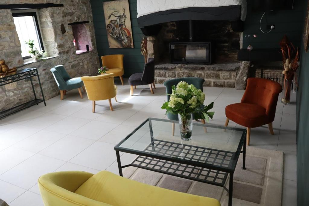 Le Relais De Porz Morvan Plomodiern Zewnętrze zdjęcie